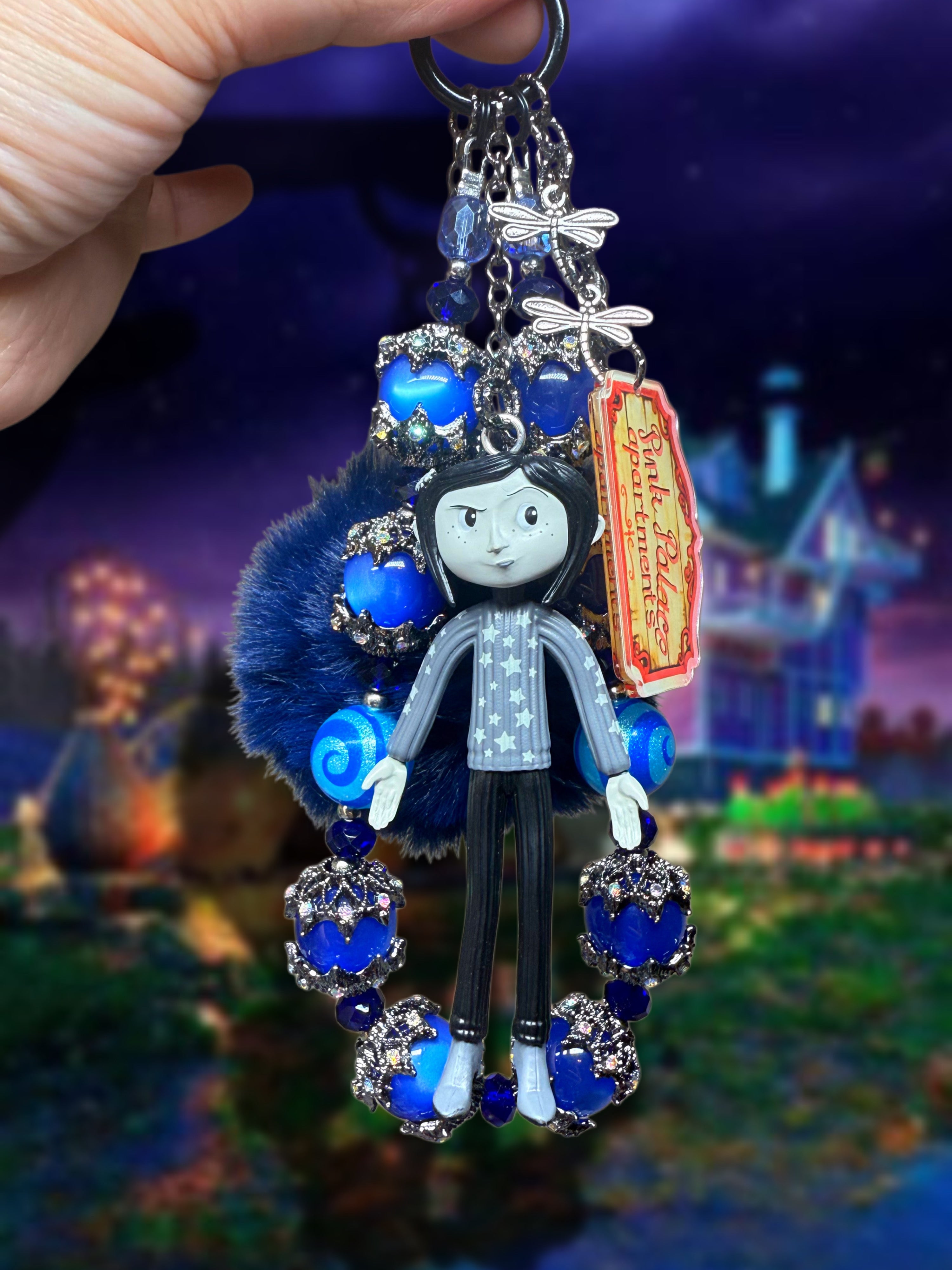 B&W coraline charm 💙🌀