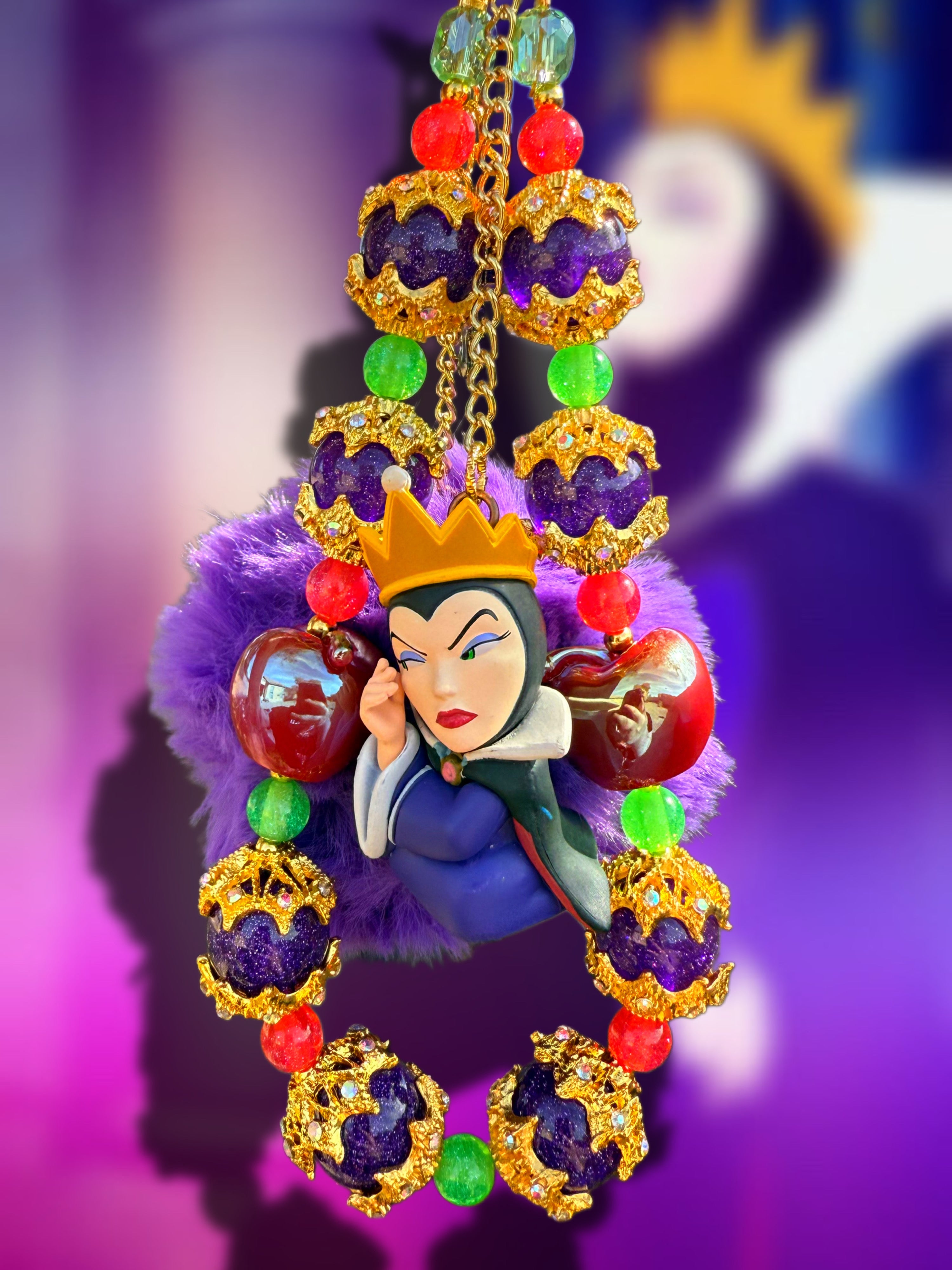 Evil Queen charm 👑