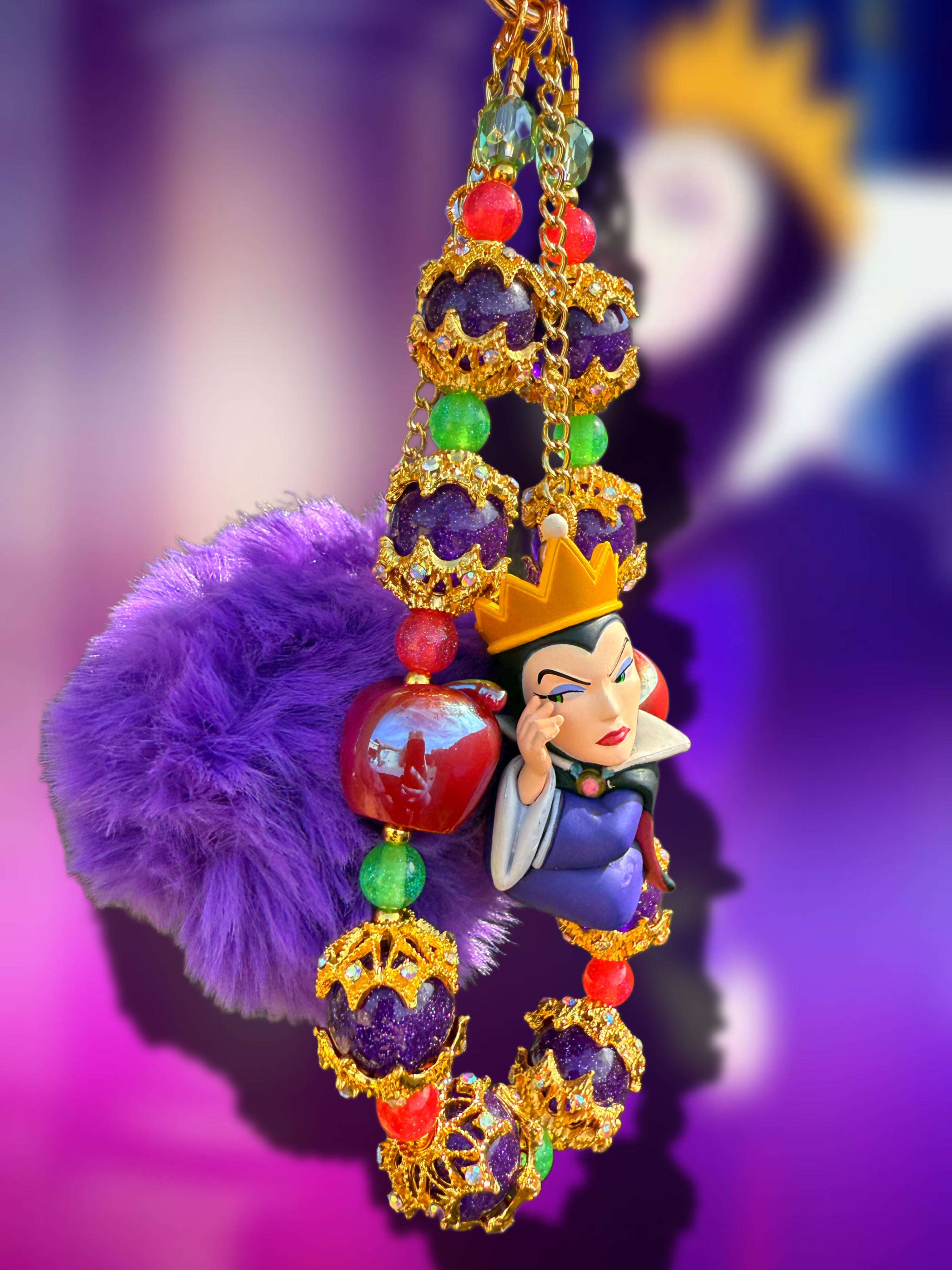 Evil Queen charm 👑