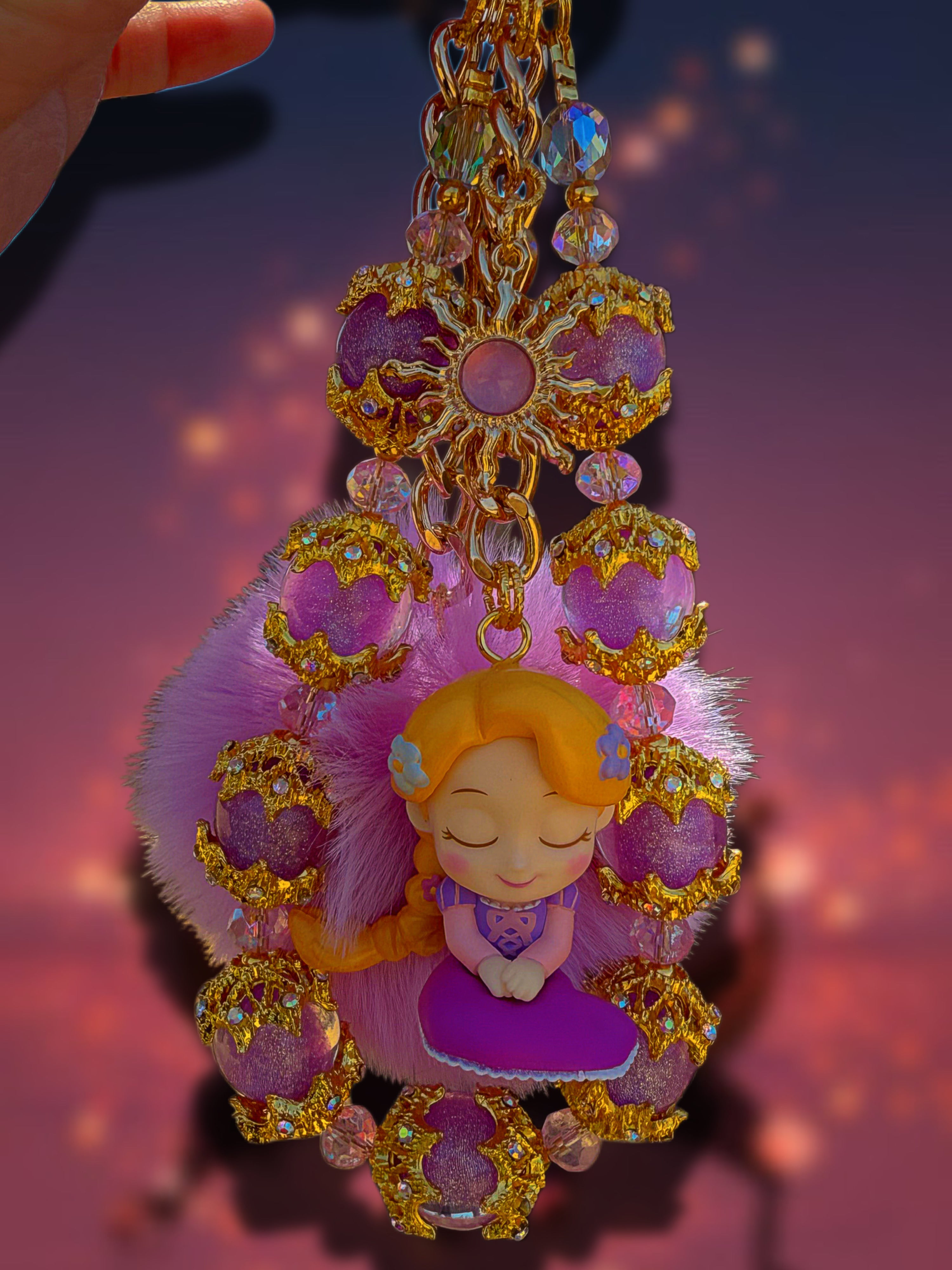 Rapunzel charm ☀️💜✨