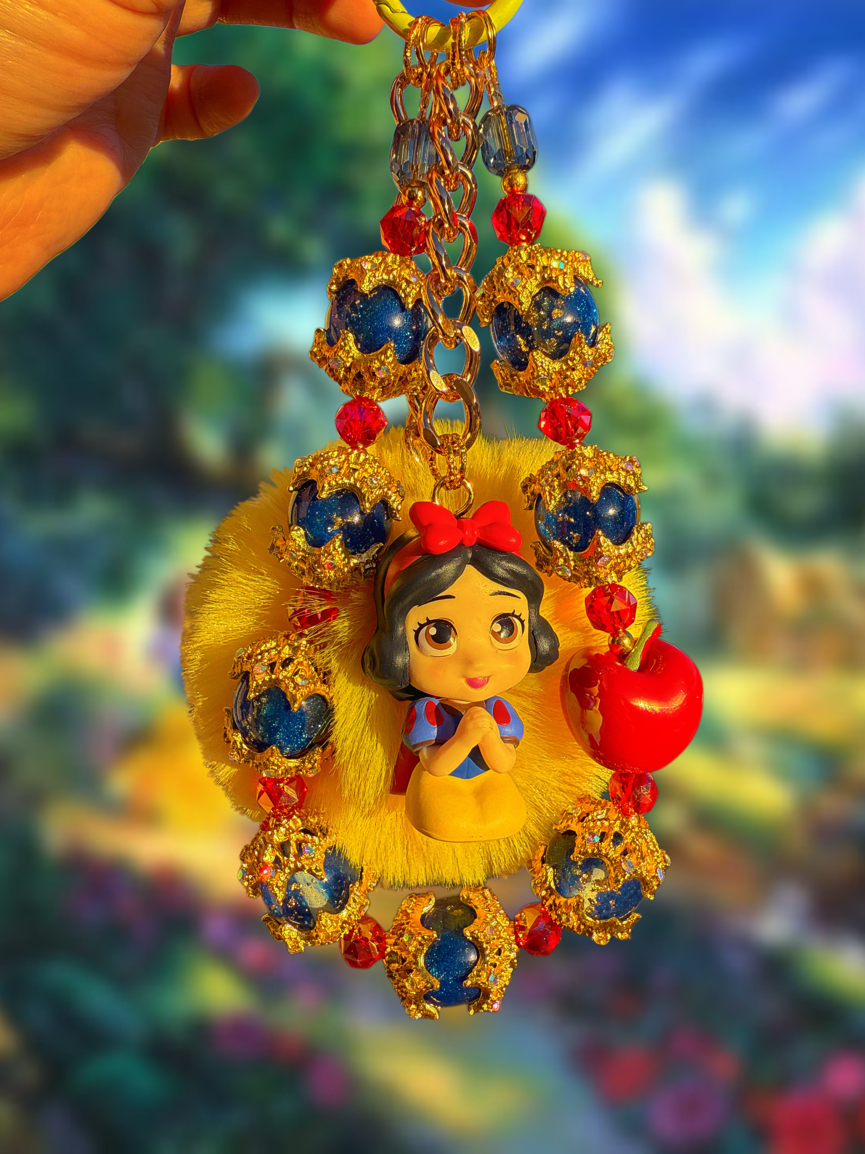 Snow White charm 💙