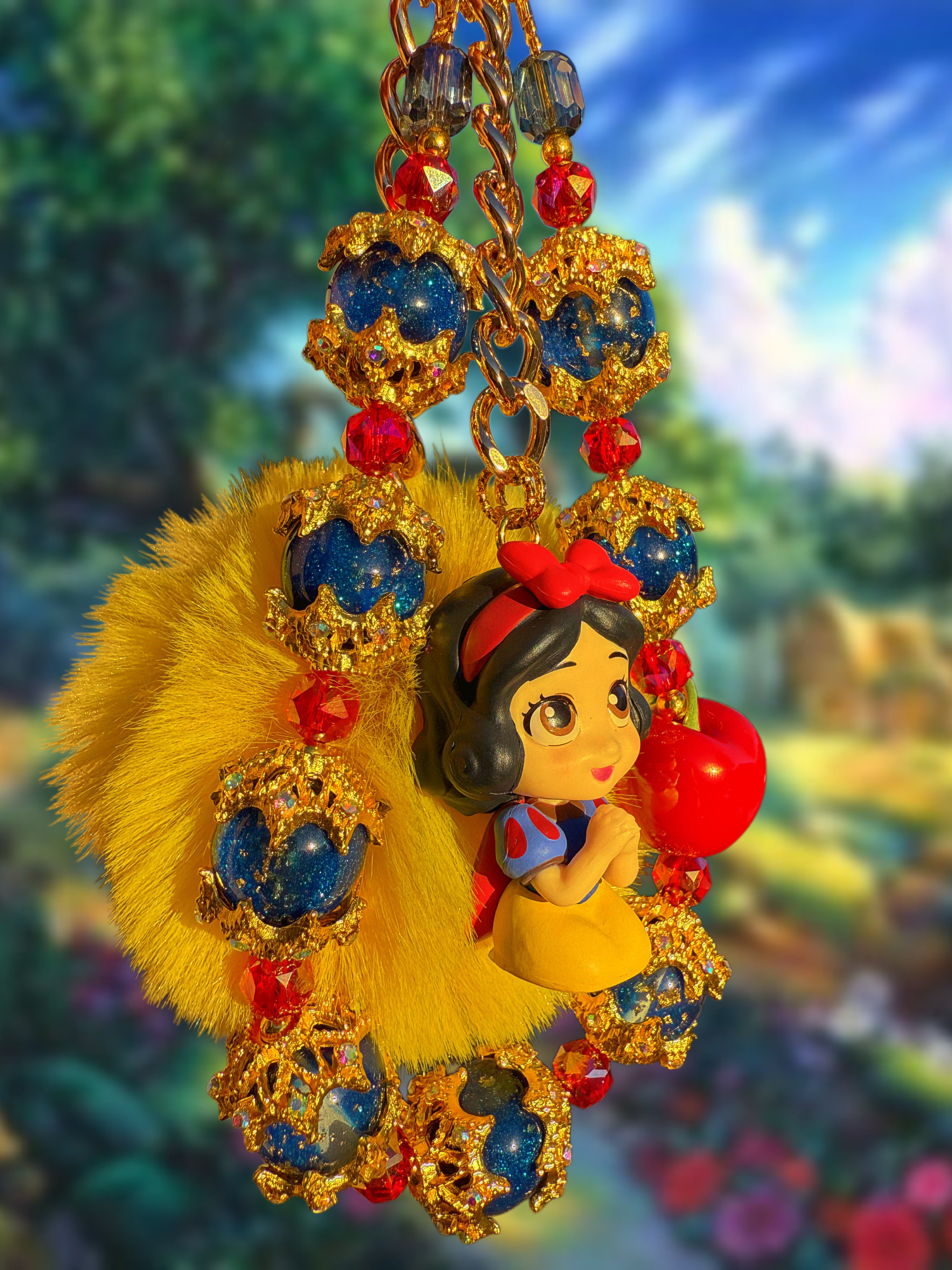 Snow White charm 💙